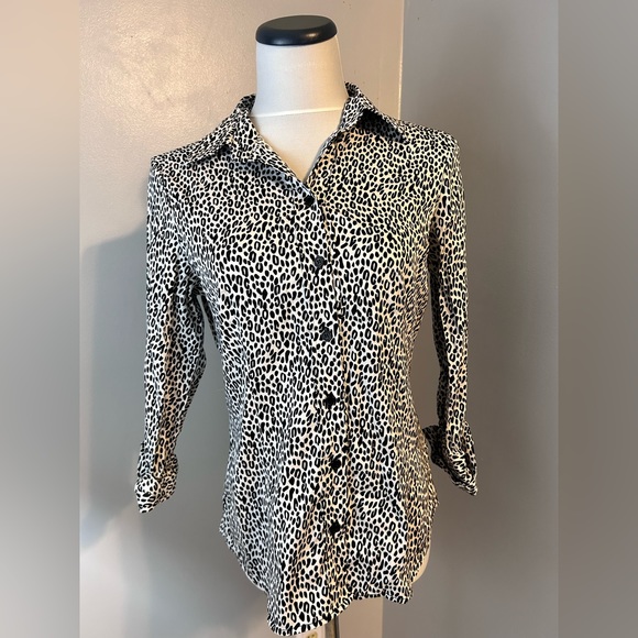 New York & Company black and white leopard button down top size medium - Picture 1 of 1